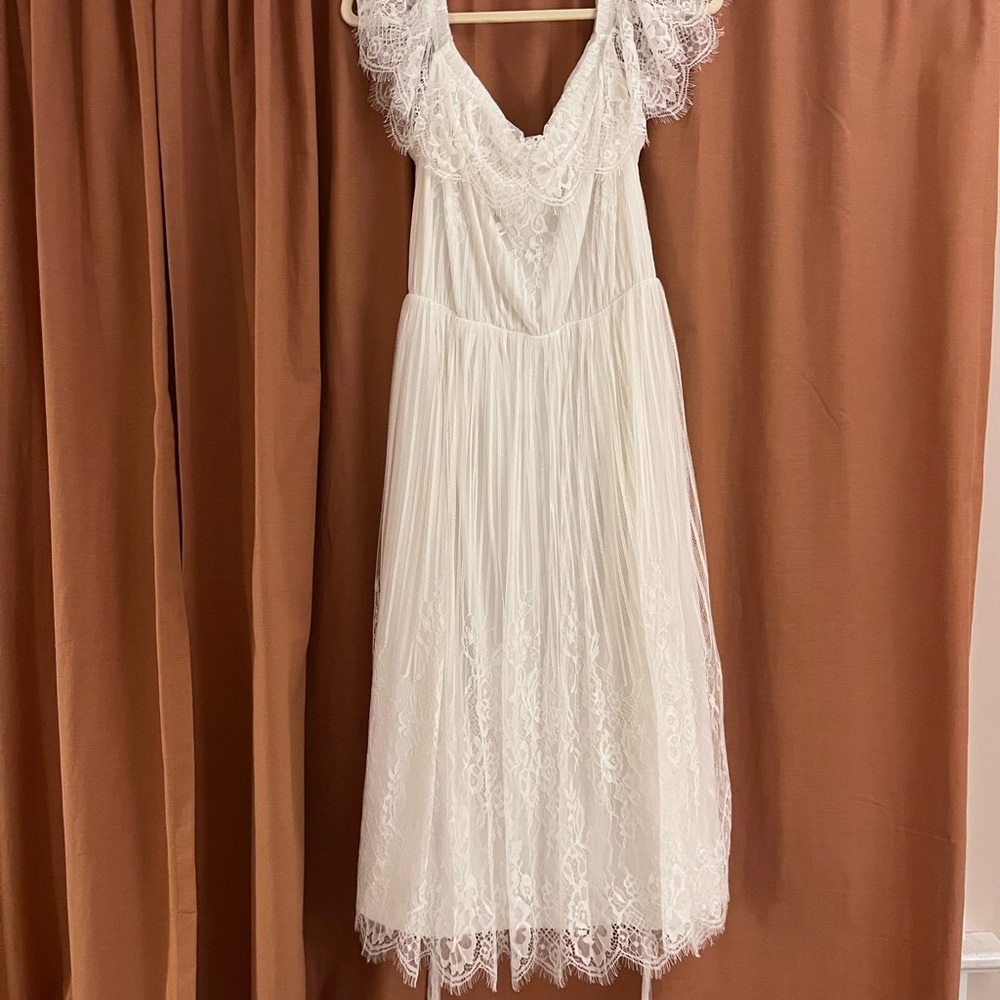 Elegant White Lace Dress